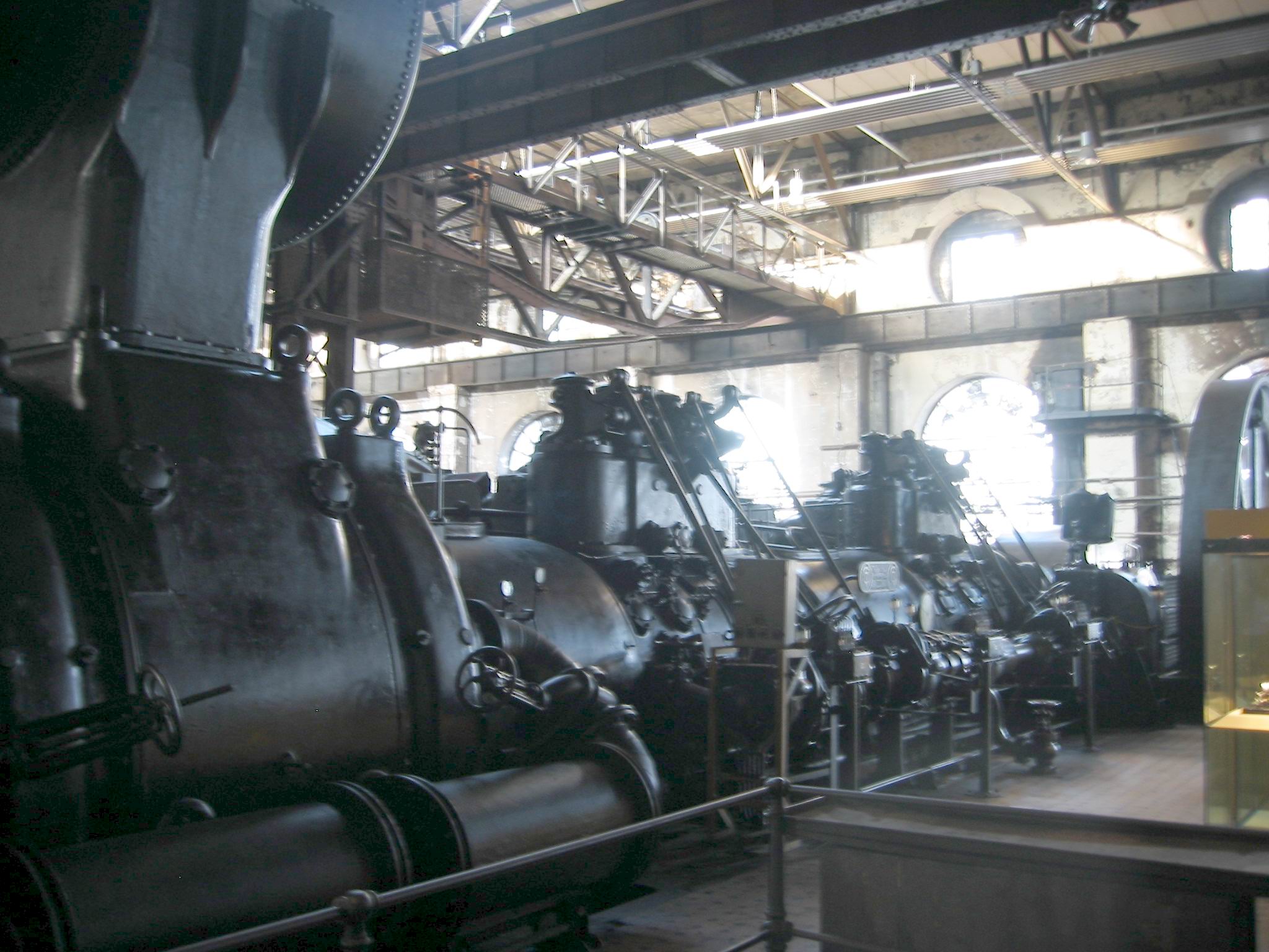 Another view of the machinery in the V�lklingen Ironworks.